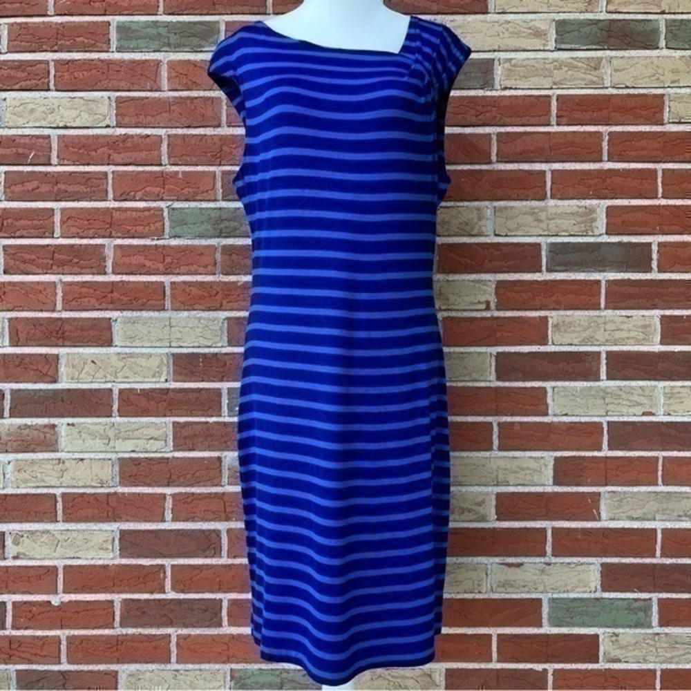 Calvin Klein Horizontal Blue Striped Sleeveless Sheath Dress 👗